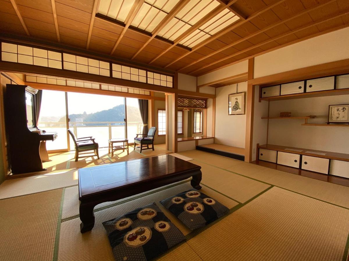 Atami Onsen Guest House Megumi Ngoại thất bức ảnh