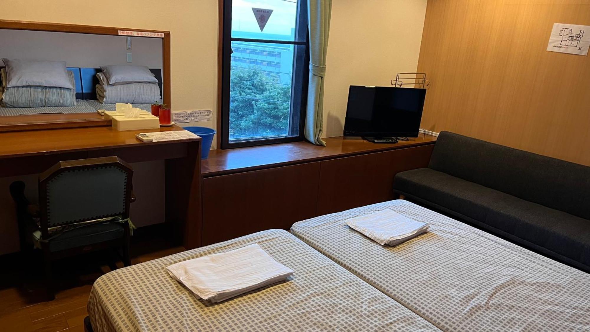 Atami Onsen Guest House Megumi Ngoại thất bức ảnh
